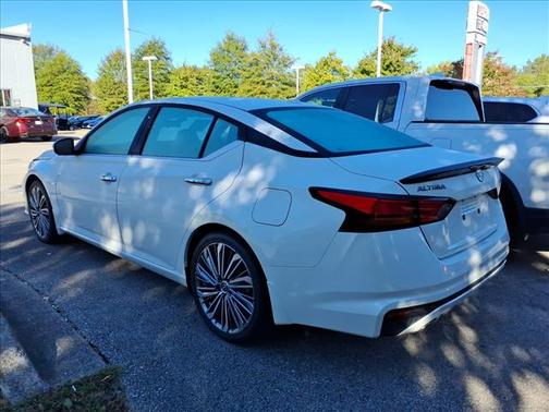 2024 Nissan Altima 2.5 SL