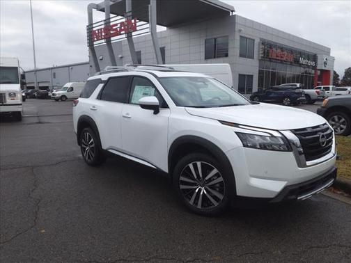 2025 Nissan Pathfinder Platinum