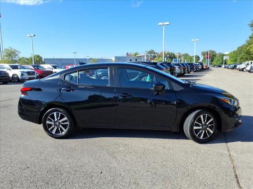 2021 Nissan Versa 1.6 SV
