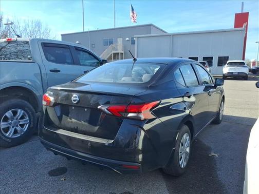 2022 Nissan Versa S