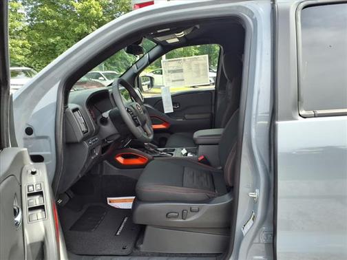 2025 Nissan Frontier PRO-X