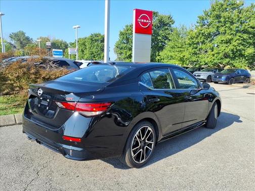 2025 Nissan Sentra SR