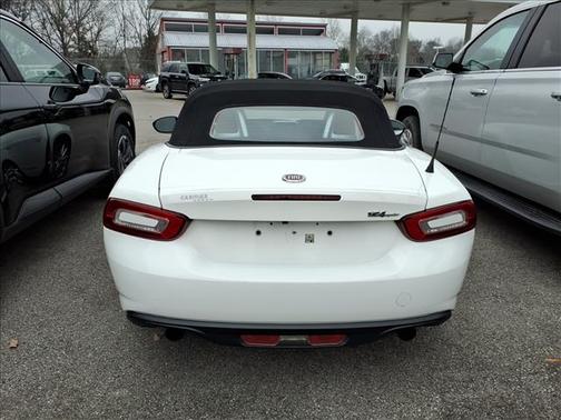 2017 FIAT 124 Spider Lusso