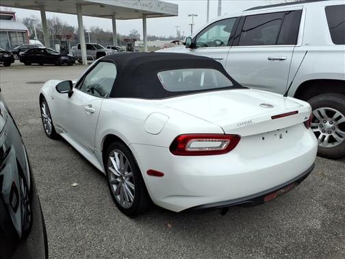 2017 FIAT 124 Spider Lusso