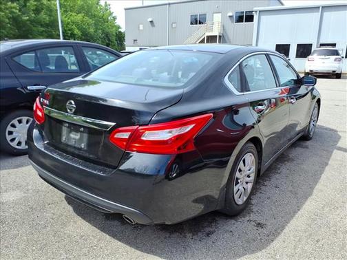 Black 2016 Nissan Altima 2.5 S