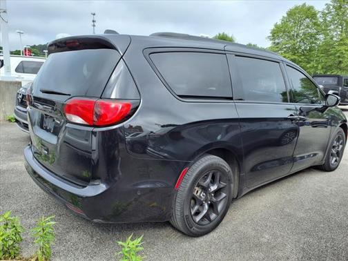 2019 Chrysler Pacifica Touring-L Plus