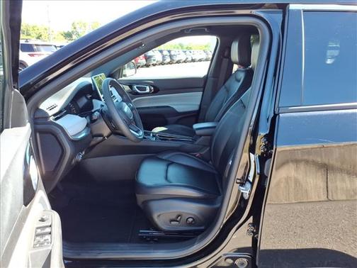 Diamond Black 2025 Jeep Compass Limited