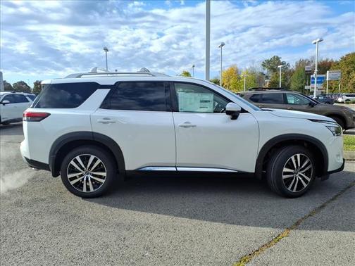 2025 Nissan Pathfinder Platinum