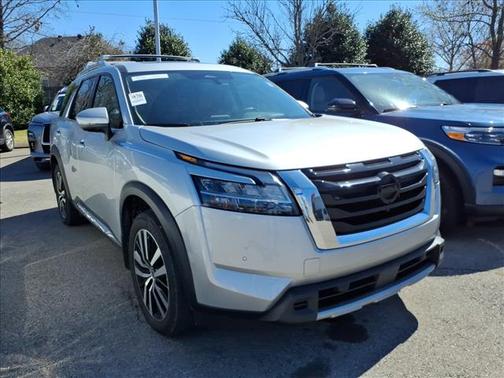 2024 Nissan Pathfinder Platinum