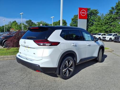 2025 Nissan Rogue SL