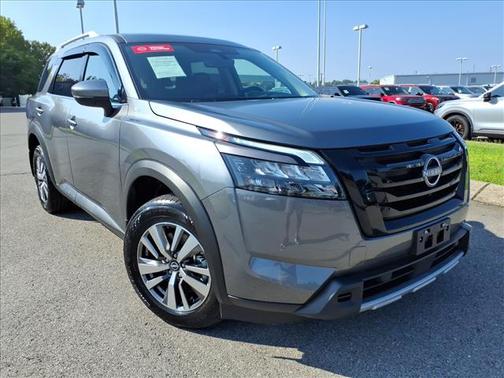 Gun Metallic 2025 Nissan Pathfinder SL