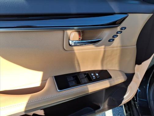 2016 Lexus ES 350 Base