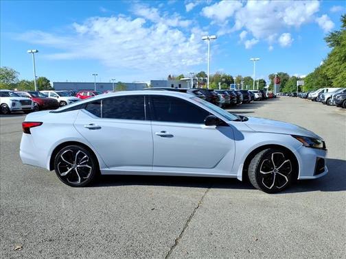 2023 Nissan Altima 2.5 SR