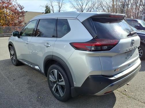 2022 Nissan Rogue SL