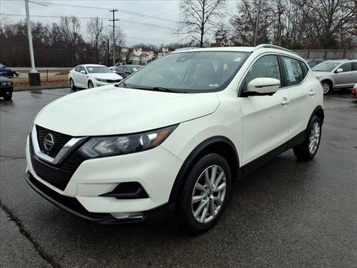 2022 Nissan Rogue Sport SV