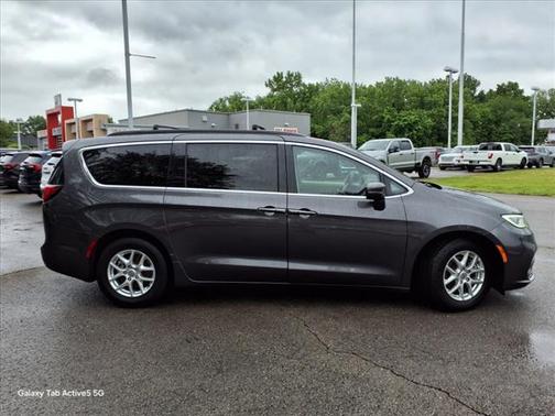 2022 Chrysler Pacifica Touring-L