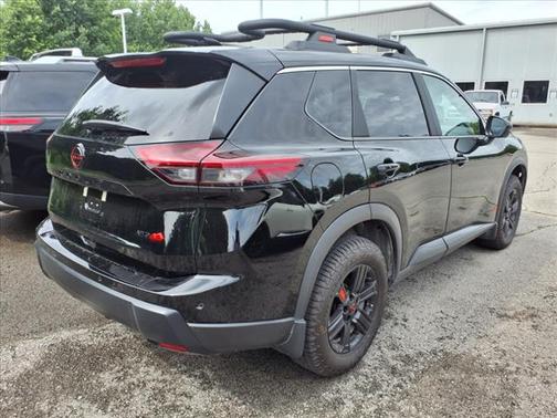 2025 Nissan Rogue CREEK