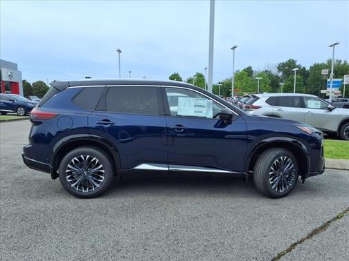 2025 Nissan Rogue Platinum