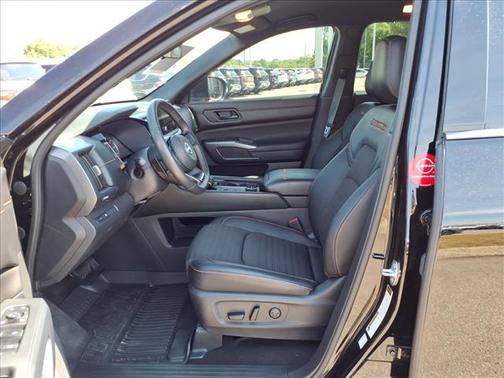 Black 2023 Nissan Pathfinder Rock Creek