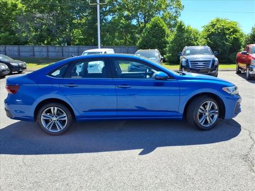 Rising Blue Metallic 2023 Volkswagen Jetta 1.5T SE