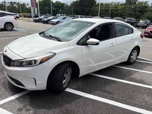 Clear White 2017 Kia Forte LX