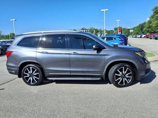 2019 Honda Pilot Touring 8-Passenger