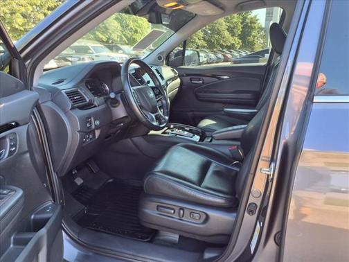 2019 Honda Pilot Touring 8-Passenger