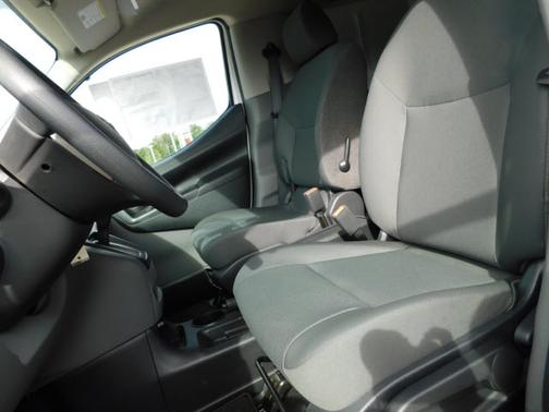 2021 Nissan NV200 SV