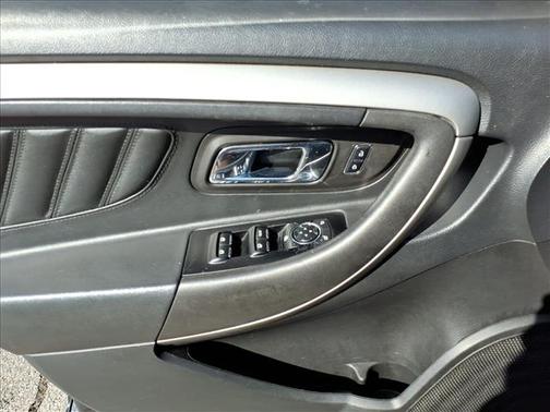 2015 Ford Taurus SEL