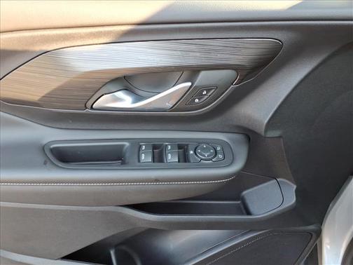 Quicksilver Metallic 2022 GMC Terrain SLE