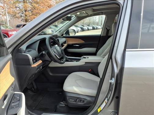 2025 Toyota Grand Highlander LIMITED