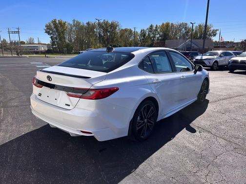 Wind Chill Pearl 2026 Toyota Camry