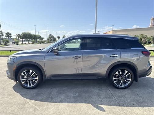 2024 INFINITI QX60 LUXE