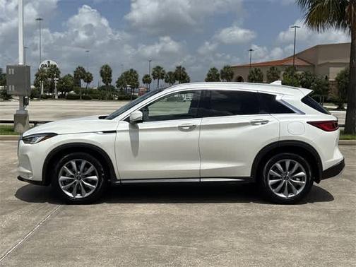 2022 INFINITI QX50 LUXE