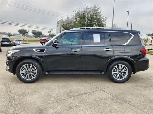 2024 INFINITI QX80 LUXE