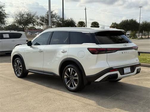 2024 INFINITI QX60 LUXE