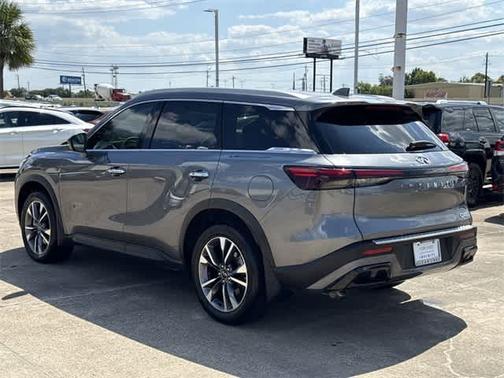 2025 INFINITI QX60 LUXE