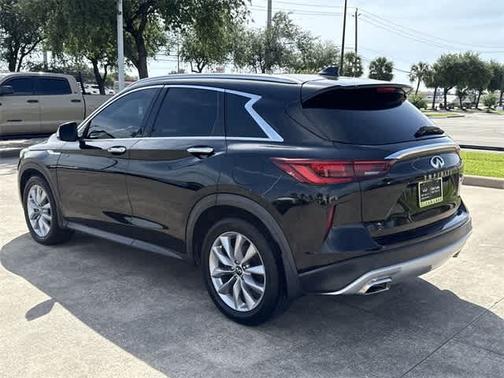 2022 INFINITI QX50 LUXE