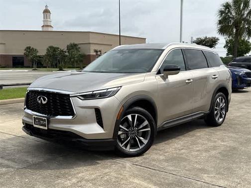 2023 INFINITI QX60 LUXE