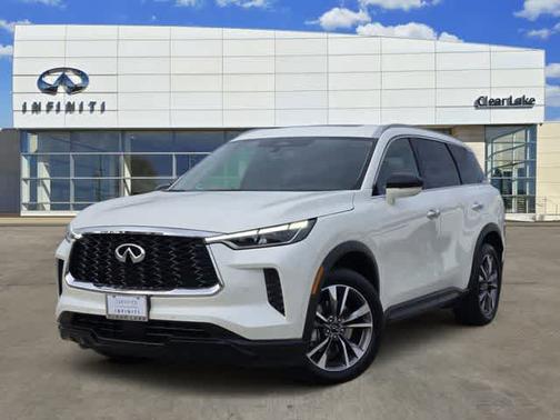 Majestic White 2023 INFINITI QX60 LUXE