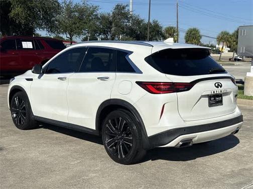 2022 INFINITI QX50 LUXE