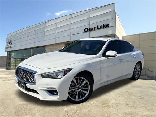 2022 INFINITI Q50 LUXE