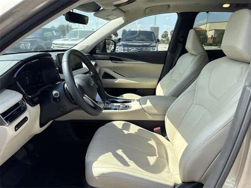 2025 INFINITI QX60 LUXE
