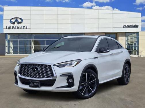 Majestic White 2023 INFINITI QX55 LUXE