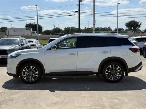 2025 INFINITI QX60 LUXE