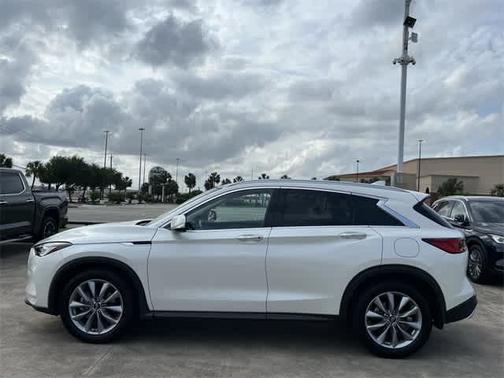 2022 INFINITI QX50 LUXE