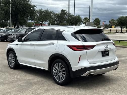 2023 INFINITI QX50 LUXE