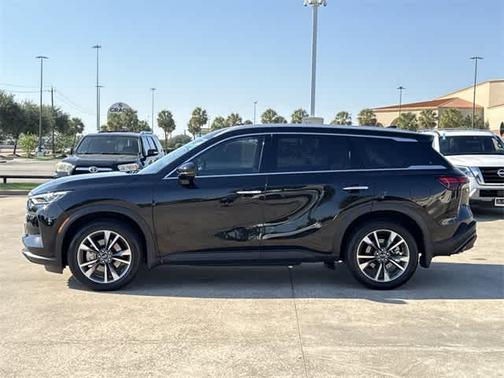 2025 INFINITI QX60 LUXE