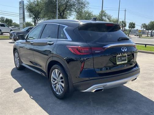 2023 INFINITI QX50 LUXE