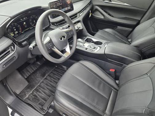 Radiant White 2026 INFINITI QX60 PURE